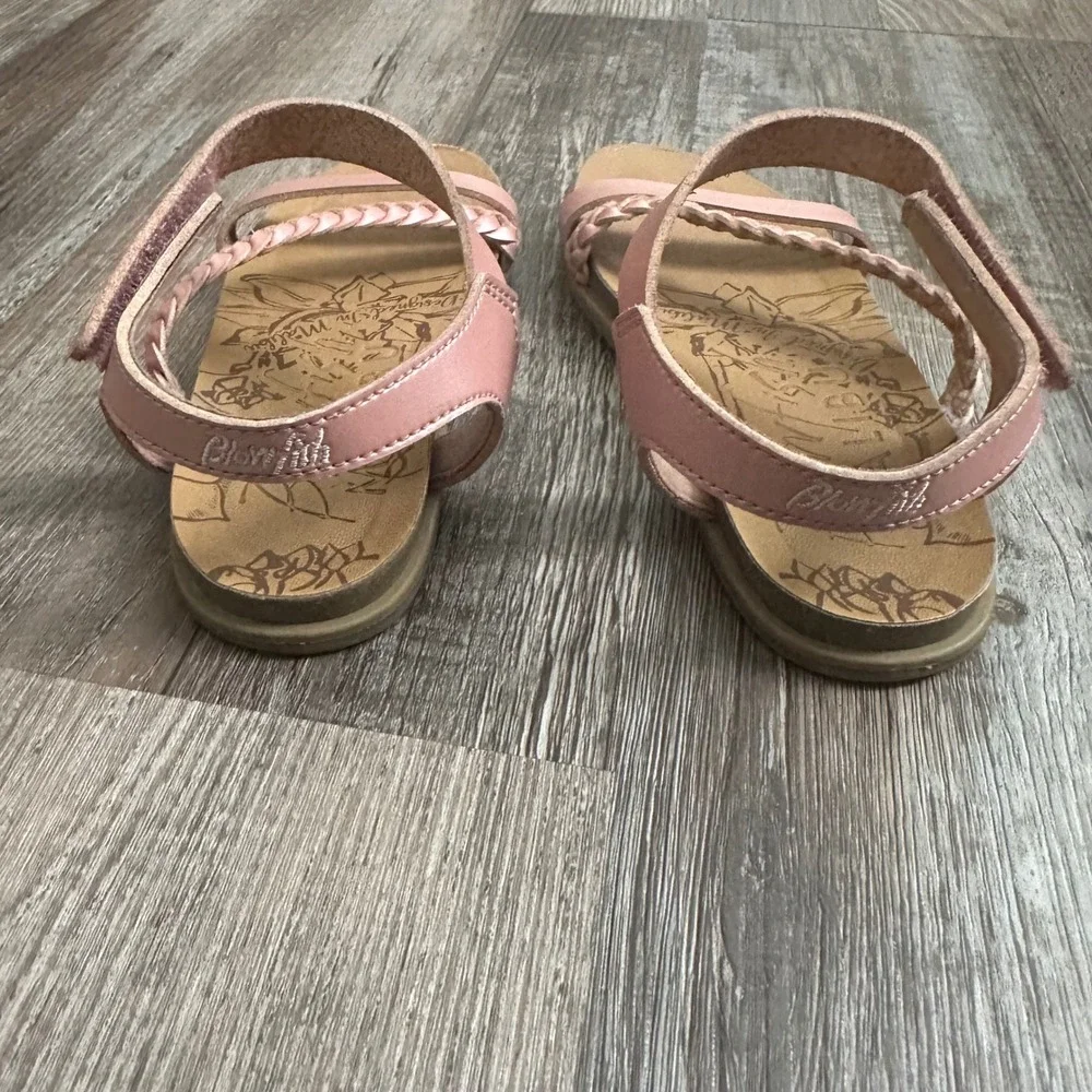 Blowfish Malibu Kids Metallic Pink‎ Braided T-Strap Sandals Size 12 B130